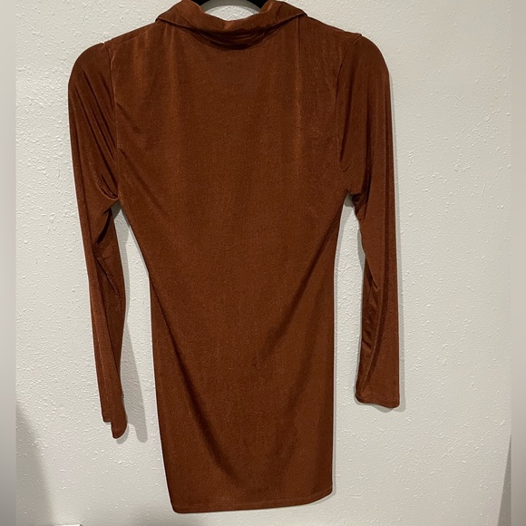 Brown dress - Picture 3 of 3